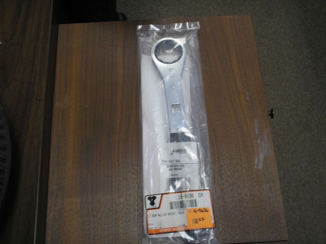 FLT Rear Axle Nut Ratchet Wrench